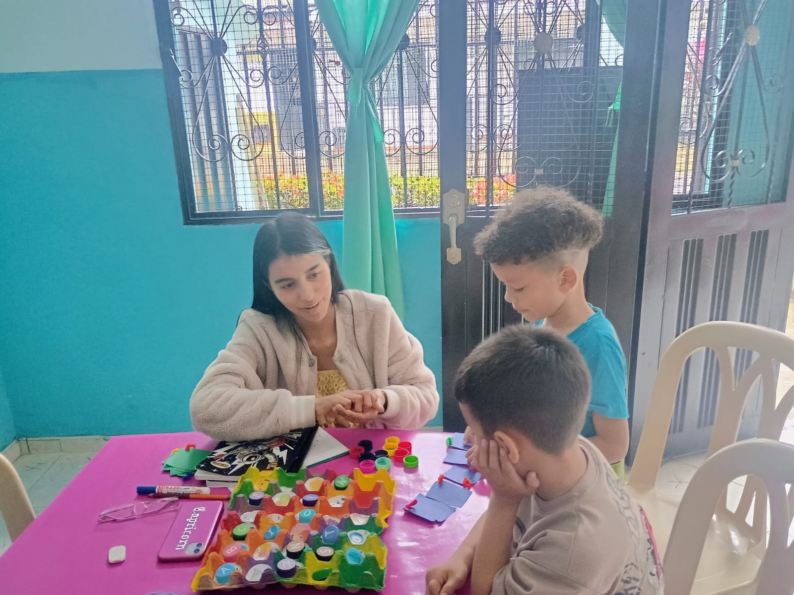 refuerzo-escolar-fundaci-n-huellas-de-vida